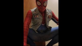 SPIDER-MAN PEES IN HIS SUIT